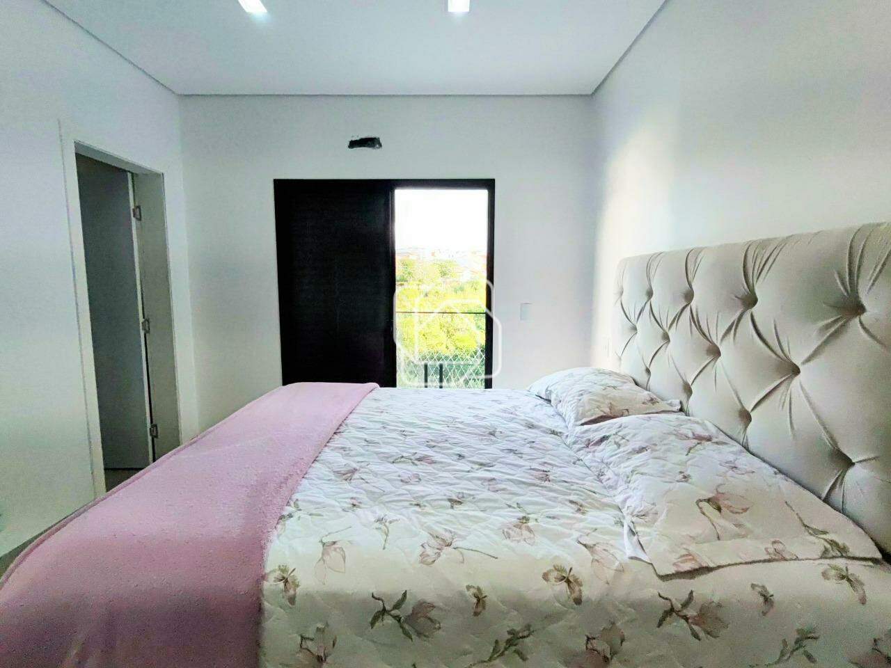 Casa de Condomínio à venda em Itu - SP - Condomínio Gardenville: Suíte