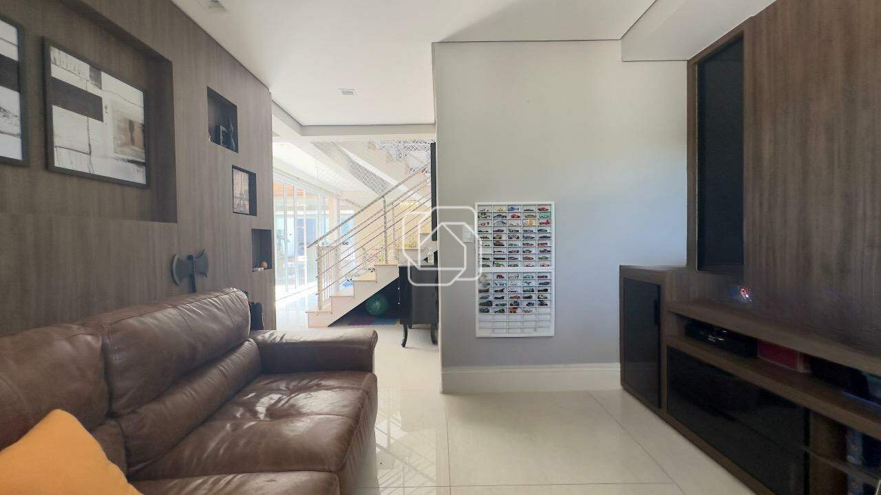 Casa de Condomínio à venda em Indaiatuba - SP - Helvetia Park: Sala de TV
