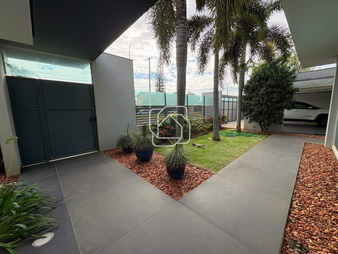 Casa de Condomínio para aluguel em Indaiatuba - SP - Terras de Itaici: Entrada