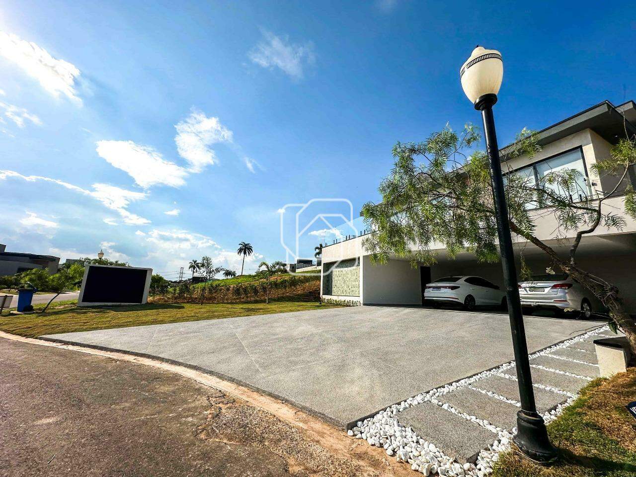 Casa de Condomínio para aluguel em Itu - SP - Condomínio Villas do Golfe: Fachada