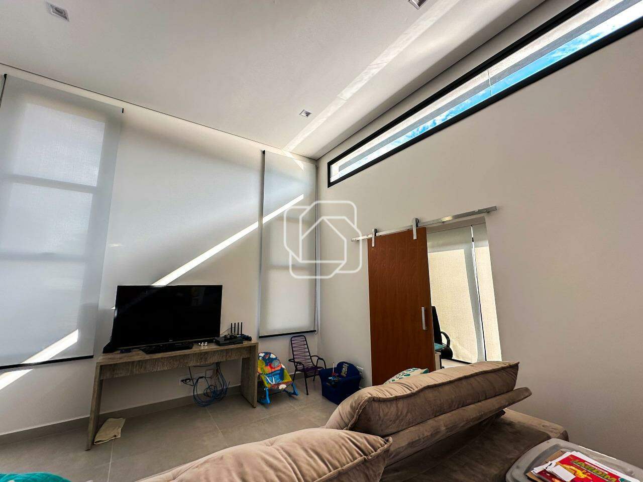 Casa de Condomínio para aluguel em Itu - SP - Condomínio Villas do Golfe: Sala de estar