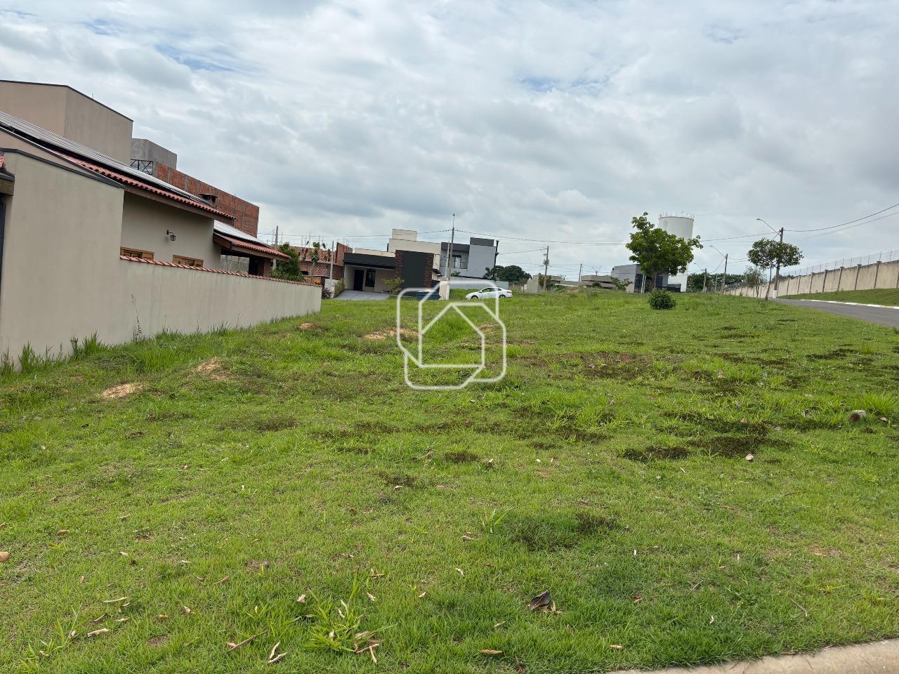 Terreno à venda em Itu - SP - Condomínio Gardenville: 