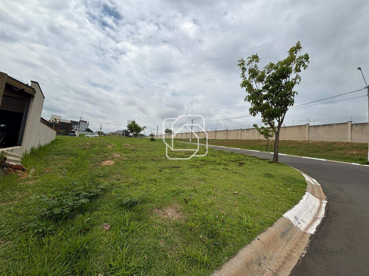 Terreno à venda em Itu - SP - Condomínio Gardenville: 