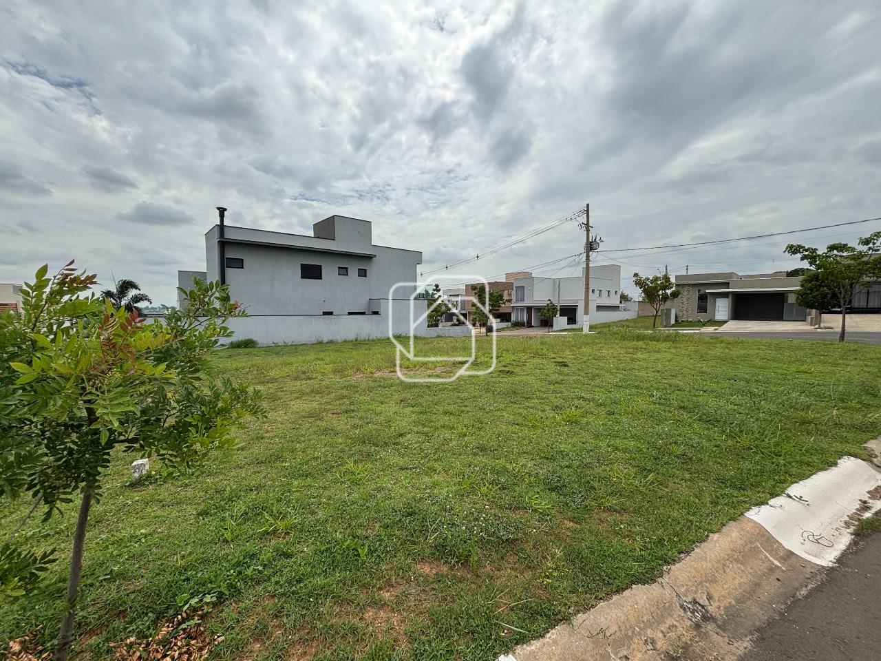 Terreno à venda em Itu - SP - Condomínio Gardenville: 