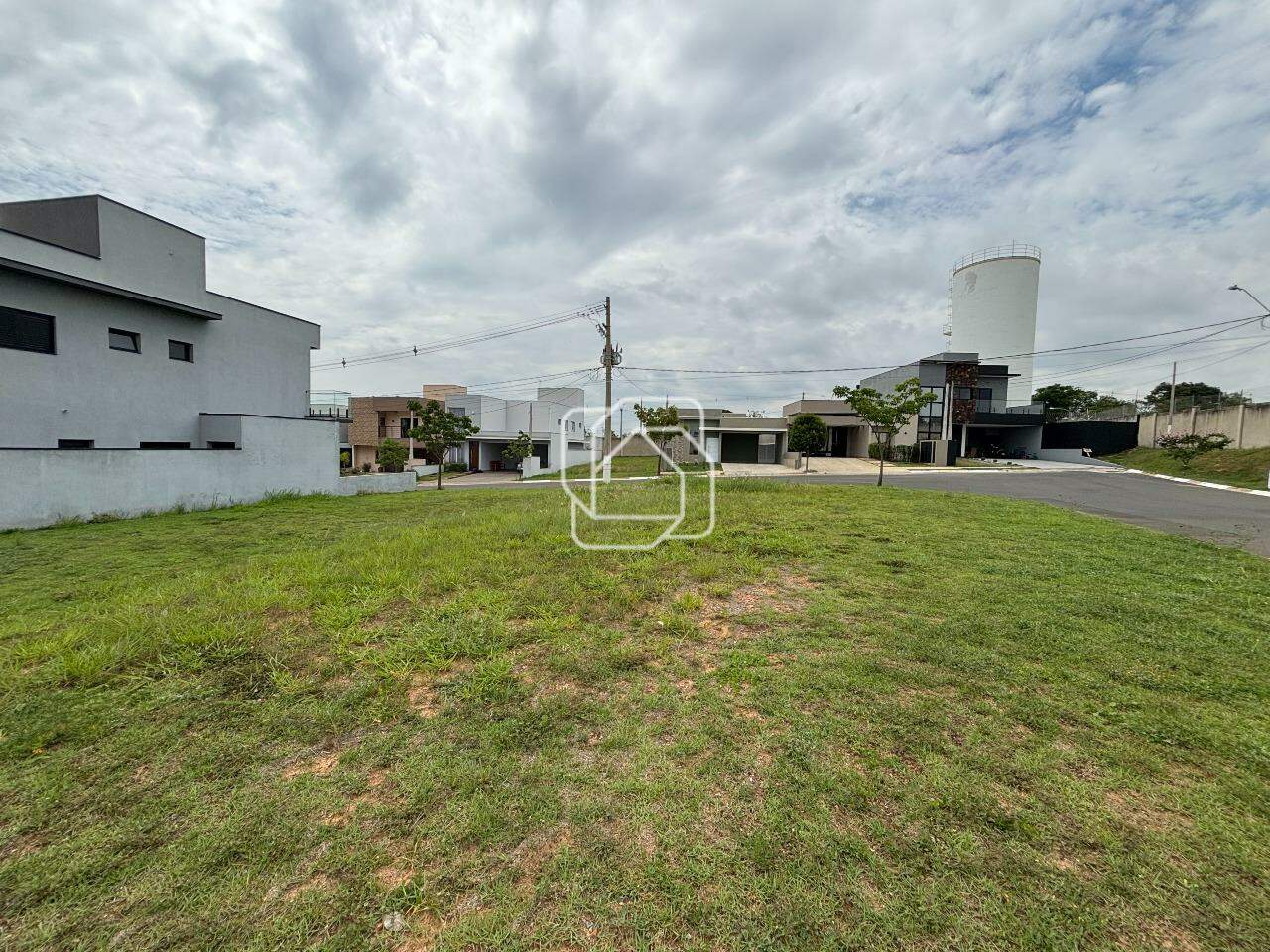 Terreno à venda em Itu - SP - Condomínio Gardenville: 