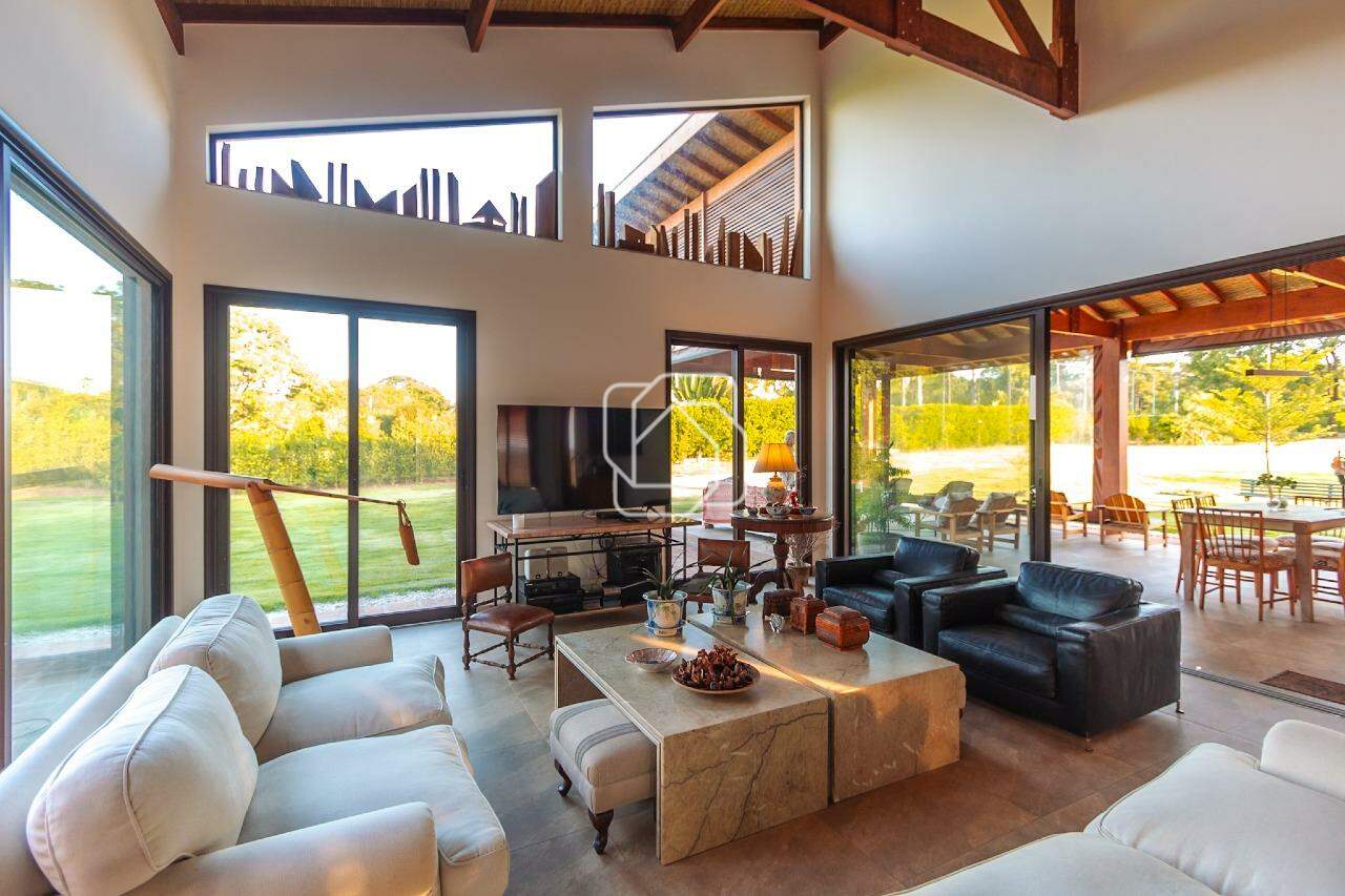 Casa de Condomínio à venda em Indaiatuba - SP - Recanto das Flores: Sala de estar