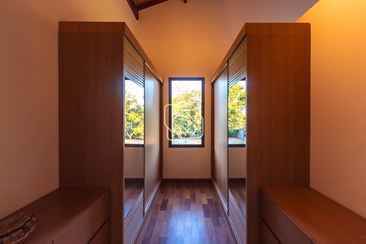 Casa de Condomínio à venda em Indaiatuba - SP - Recanto das Flores: Closet