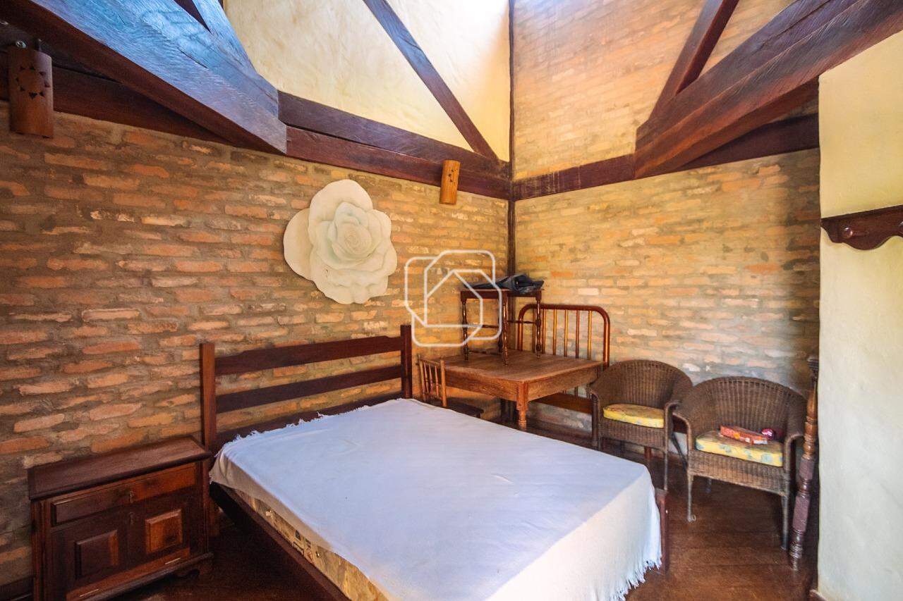 Casa de Condomínio à venda em Indaiatuba - SP - Colinas do Mosteiro de Itaici: Dormitório
