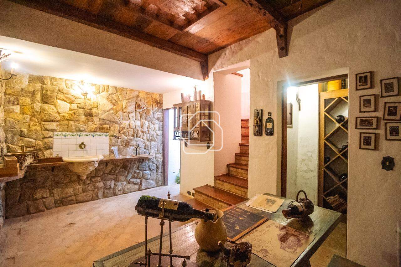 Casa de Condomínio à venda em Indaiatuba - SP - Colinas do Mosteiro de Itaici: Adega