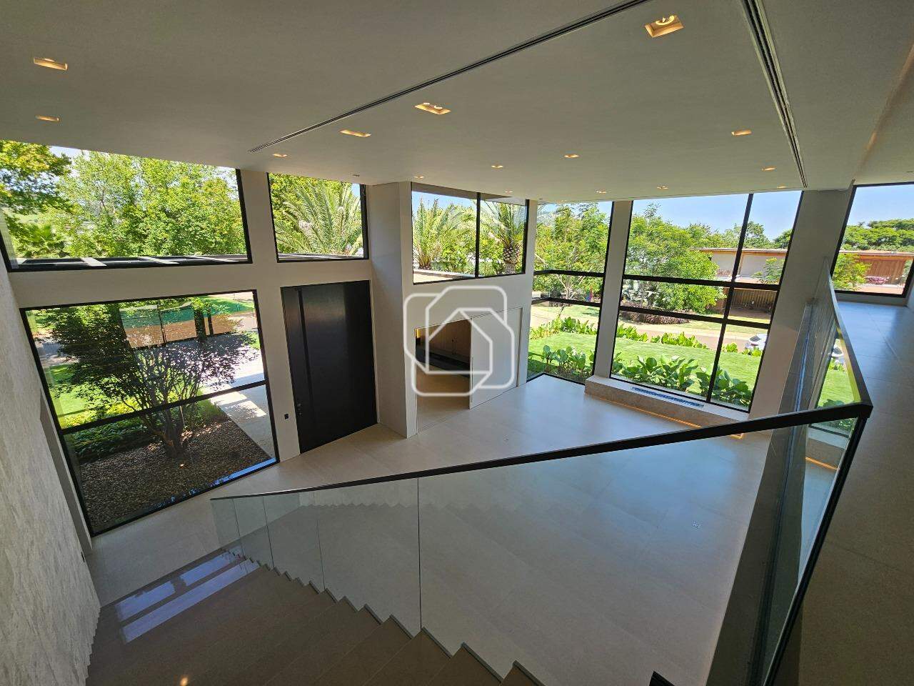 Casa de Condomínio à venda em Itupeva - SP - Fazenda da Grama: Escadas