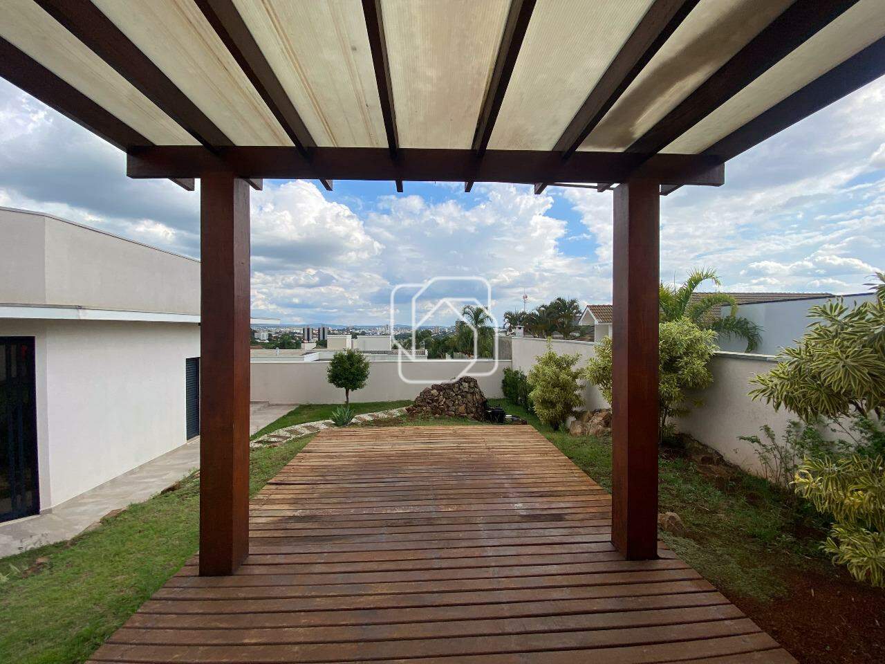 Casa de Condomínio à venda em Itu - SP - Jardim Theodora: Área Externa