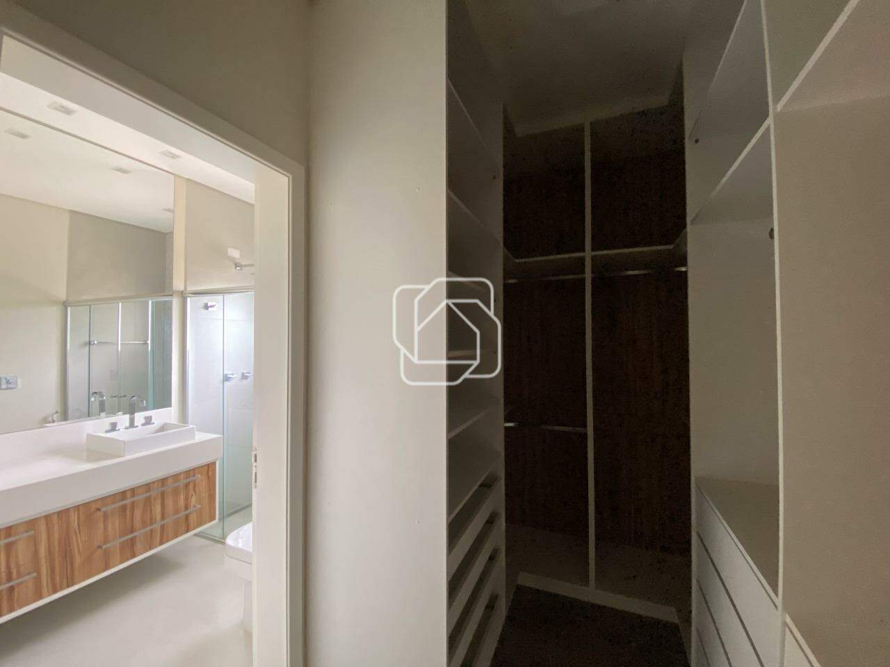 Casa de Condomínio à venda em Itu - SP - Jardim Theodora: Closet