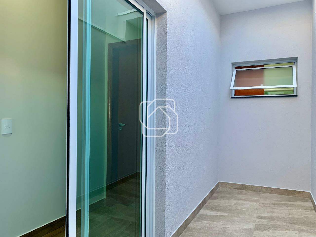 Casa para aluguel em Itu - SP - Bosque Santa Rosa: Jardim de inverno