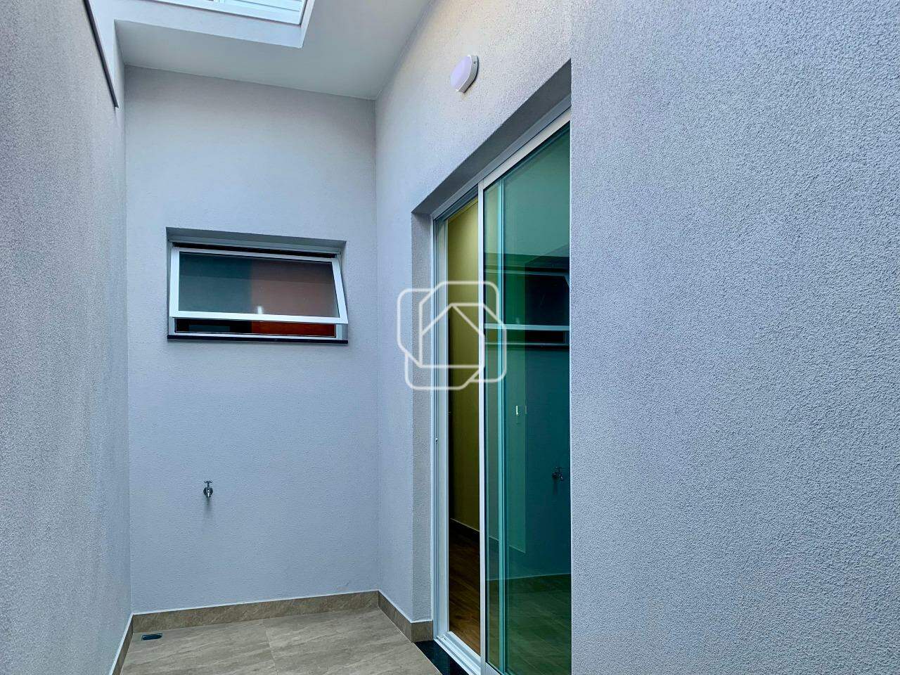 Casa para aluguel em Itu - SP - Bosque Santa Rosa: Jardim de inverno