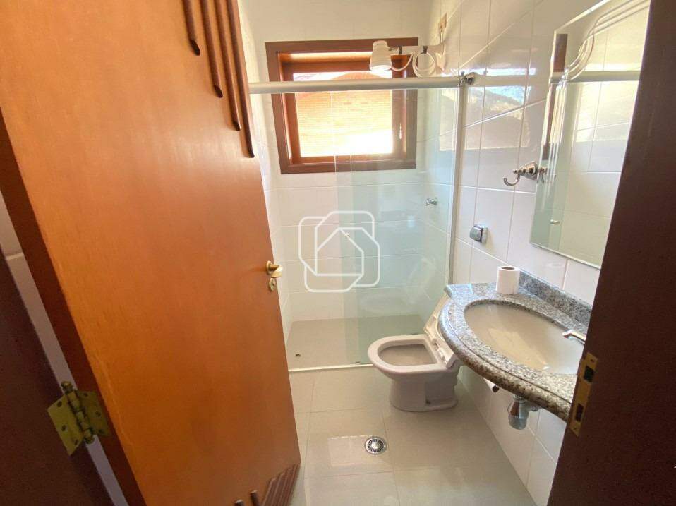 Casa de Condomínio para aluguel em Indaiatuba - SP - Helvetia Country: Banheiro