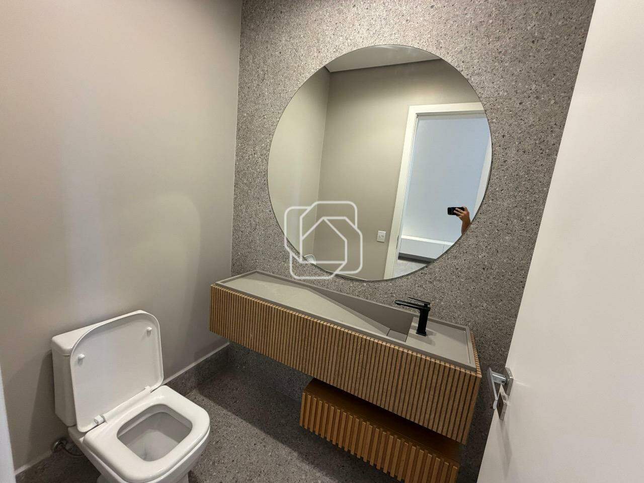 Casa de Condomínio à venda em Indaiatuba - SP - Residencial Duas Marias: Lavabo