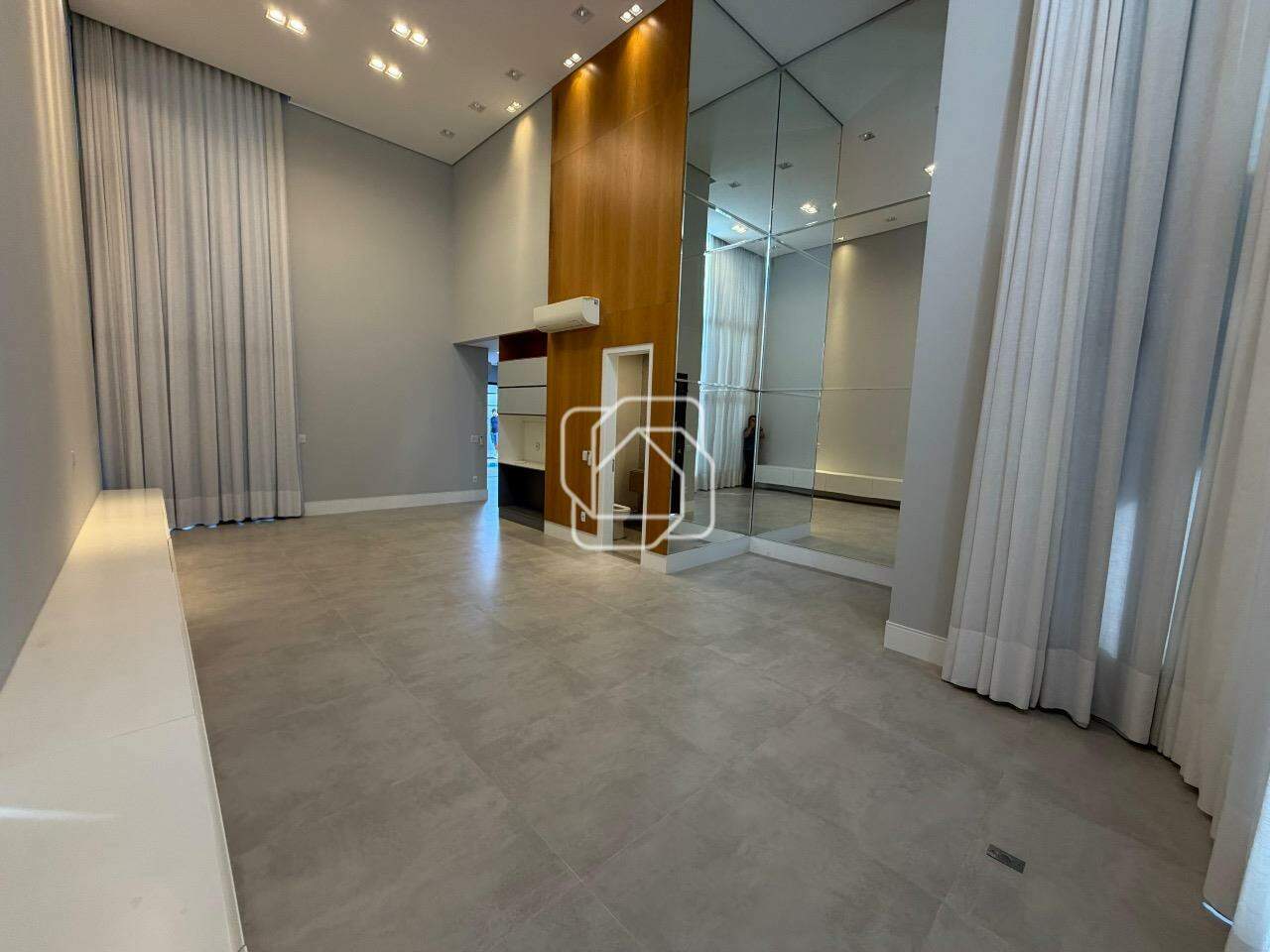 Casa de Condomínio à venda em Indaiatuba - SP - Residencial Duas Marias: Sala de estar
