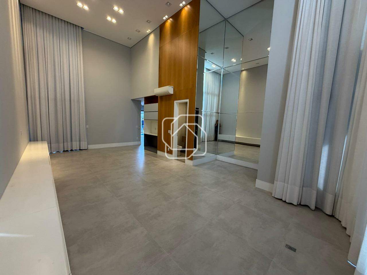Casa de Condomínio à venda em Indaiatuba - SP - Residencial Duas Marias: Sala de estar