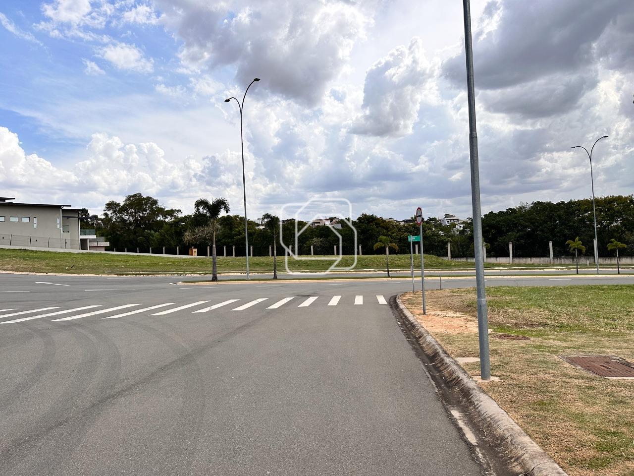 Terreno à venda em Indaiatuba - SP - Reserva Petrus: Rua do terreno
