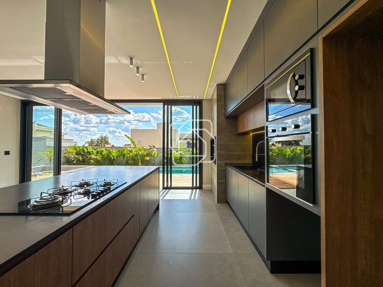 Casa de Condomínio à venda em Indaiatuba - SP - Jardim Vila Paradiso: Cozinha integrada
