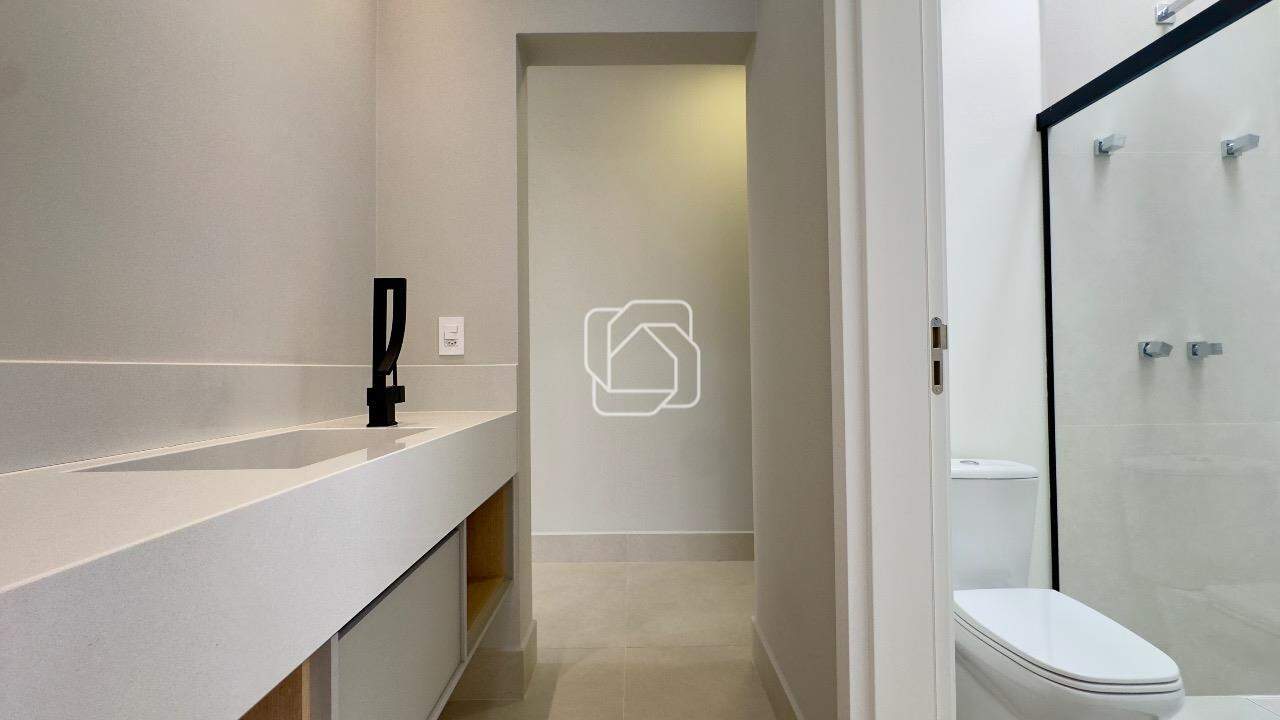 Casa de Condomínio à venda em Indaiatuba - SP - Jardim Piemonte: Banheiro