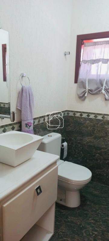 Casa de Condomínio à venda em Itu - SP - Condomínio Campos de Santo Antônio: Banheiro
