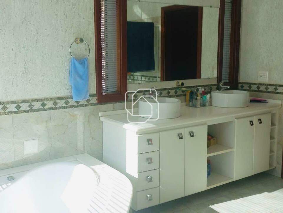 Casa de Condomínio à venda em Itu - SP - Condomínio Campos de Santo Antônio: Banheiro