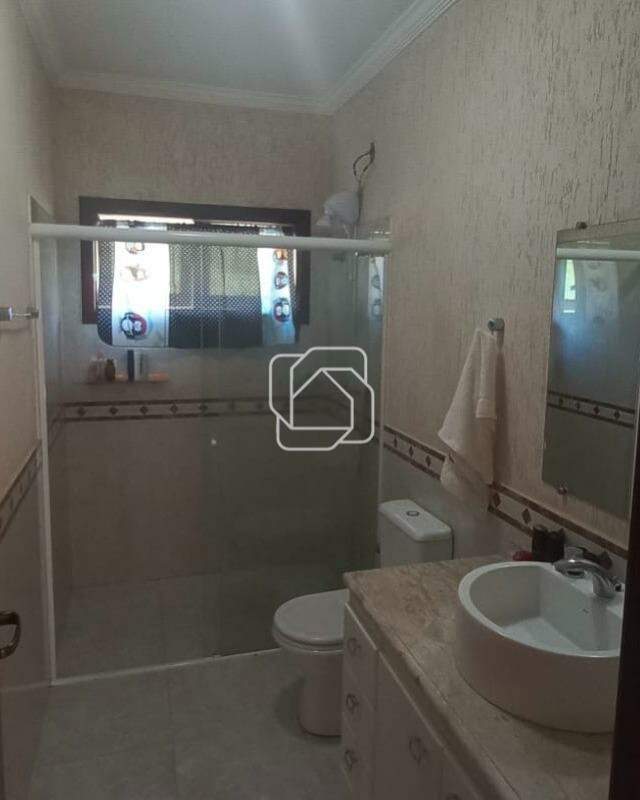 Casa de Condomínio à venda em Itu - SP - Condomínio Campos de Santo Antônio: Banheiro