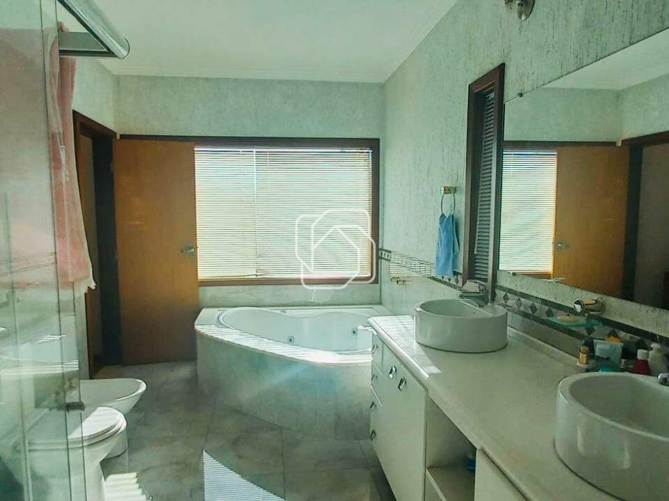 Casa de Condomínio à venda em Itu - SP - Condomínio Campos de Santo Antônio: Banheiro