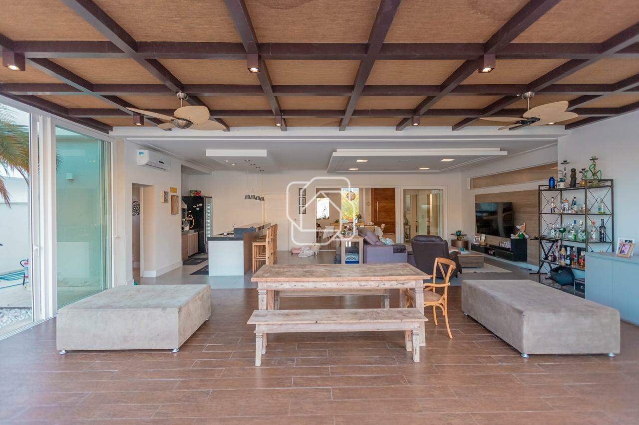Casa de Condomínio à venda em Salto - SP - Condomínio Fazenda Palmeiras Imperiais: Área Gourmet integrada