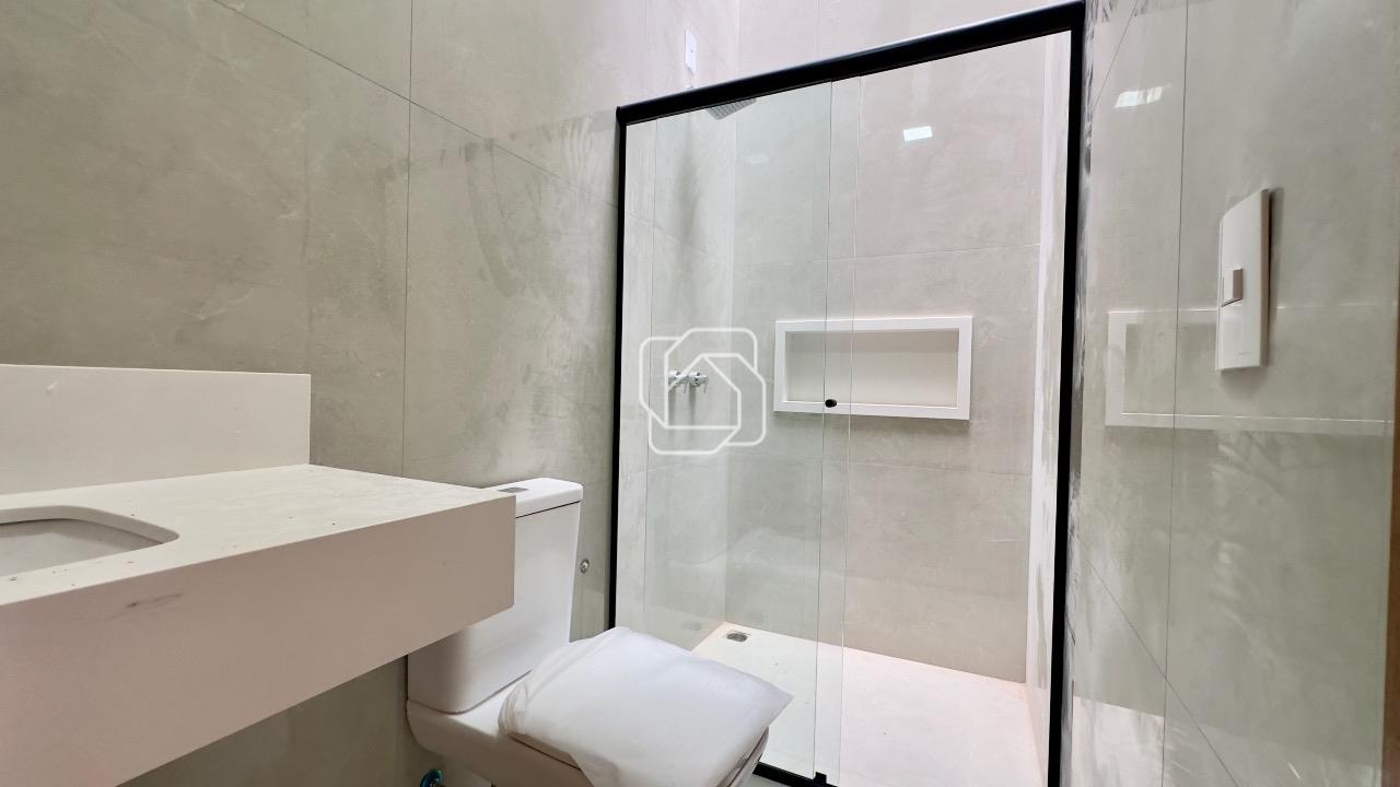 Casa de Condomínio à venda em Indaiatuba - SP - Jardim Piemonte: Banheiro