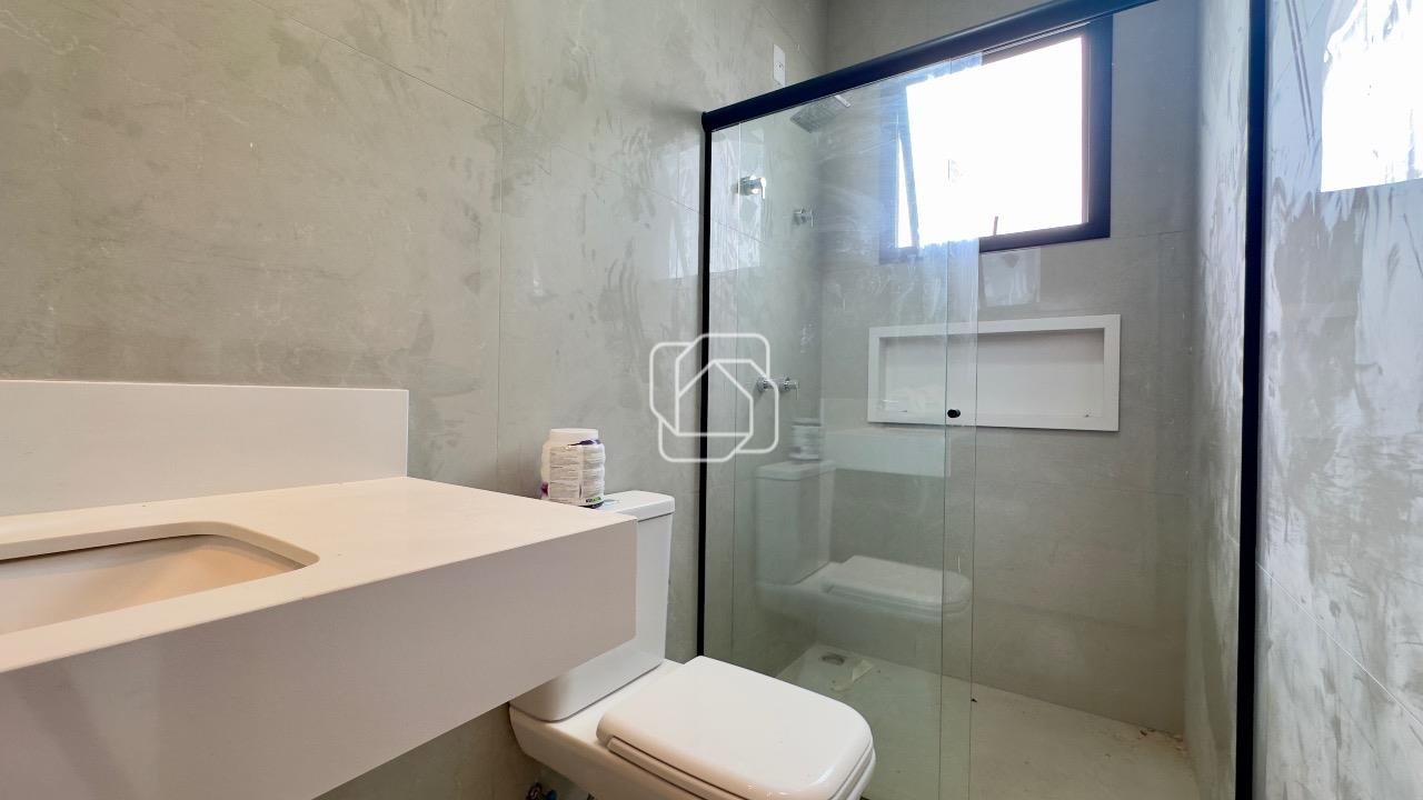 Casa de Condomínio à venda em Indaiatuba - SP - Jardim Piemonte: Banheiro