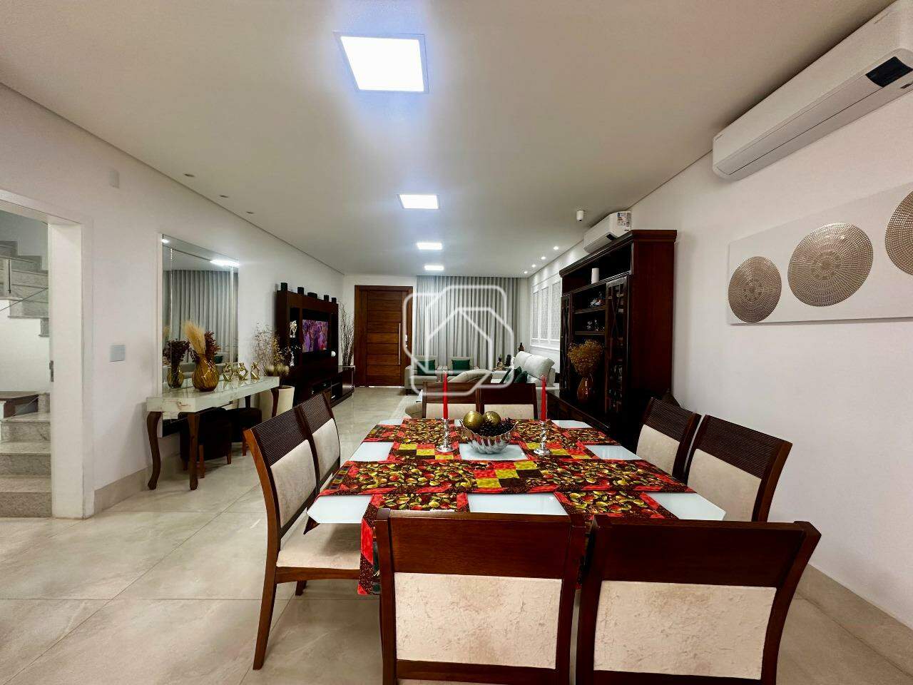 Casa de Condomínio à venda em Itu - SP - Residencial Saint Paul: Salas integradas