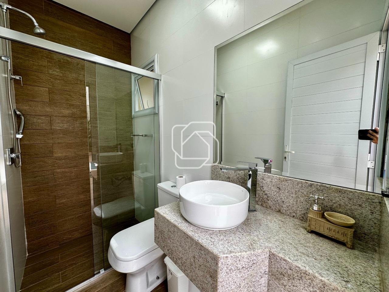 Casa de Condomínio à venda em Itu - SP - Residencial Saint Paul: Banheiro