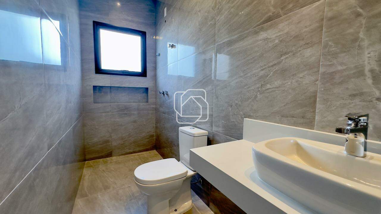 Casa de Condomínio à venda em Indaiatuba - SP - Jardim Villa Sapezal: Banheiro