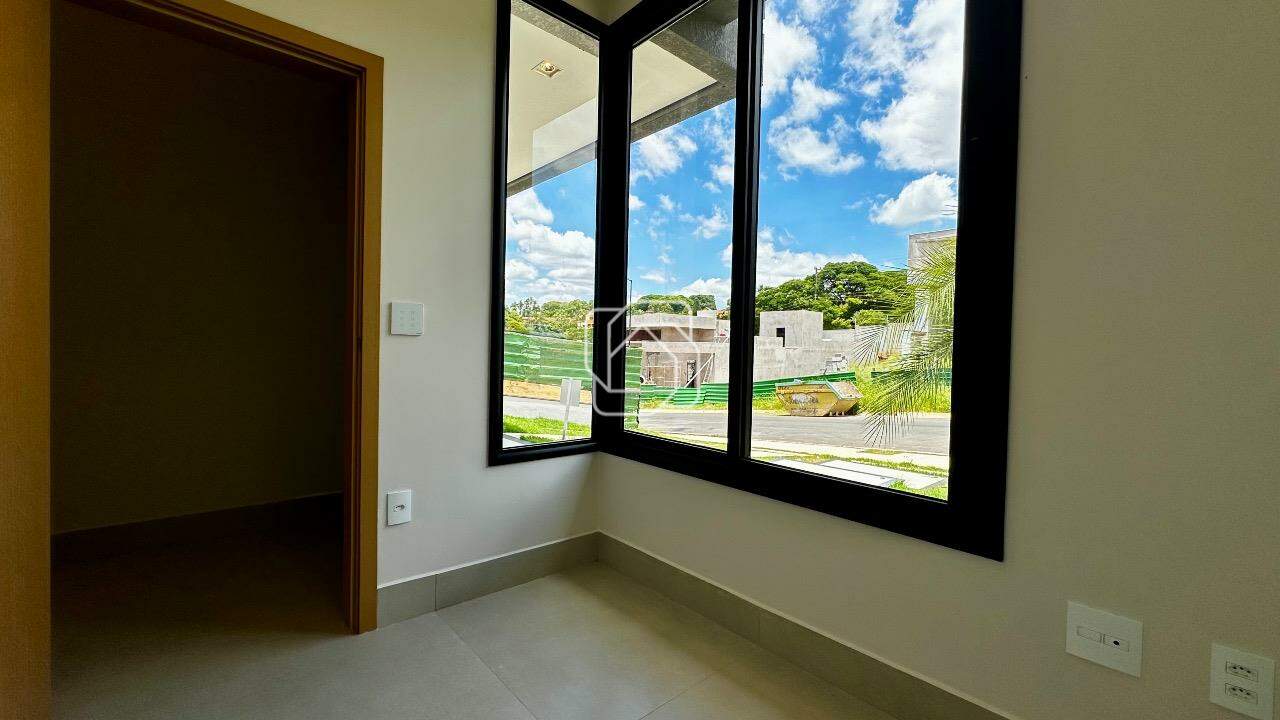 Casa de Condomínio à venda em Indaiatuba - SP - Jardim Villa Sapezal: Corredor
