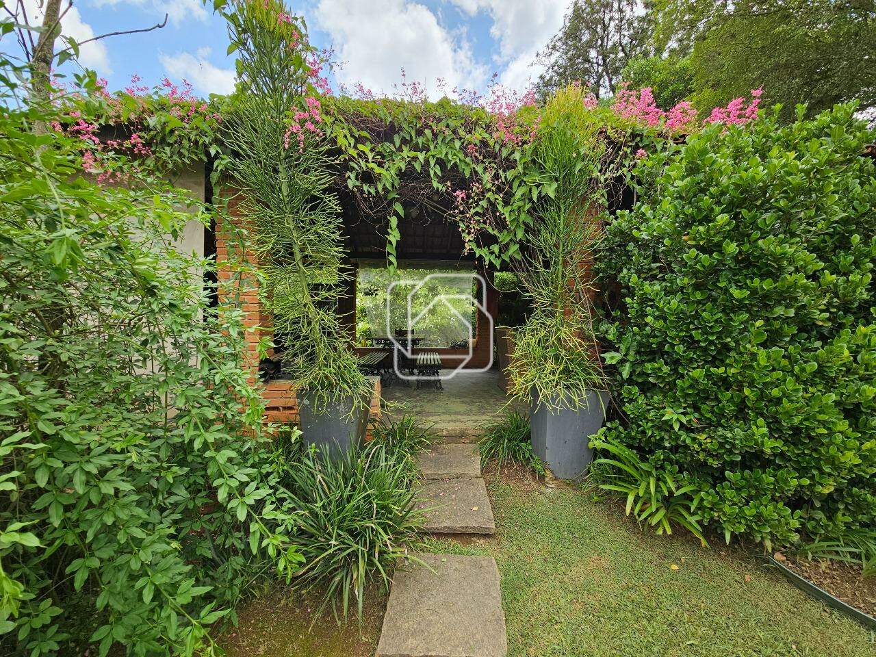 Casa de Condomínio à venda em Indaiatuba - SP - Recanto das Flores: Área externa