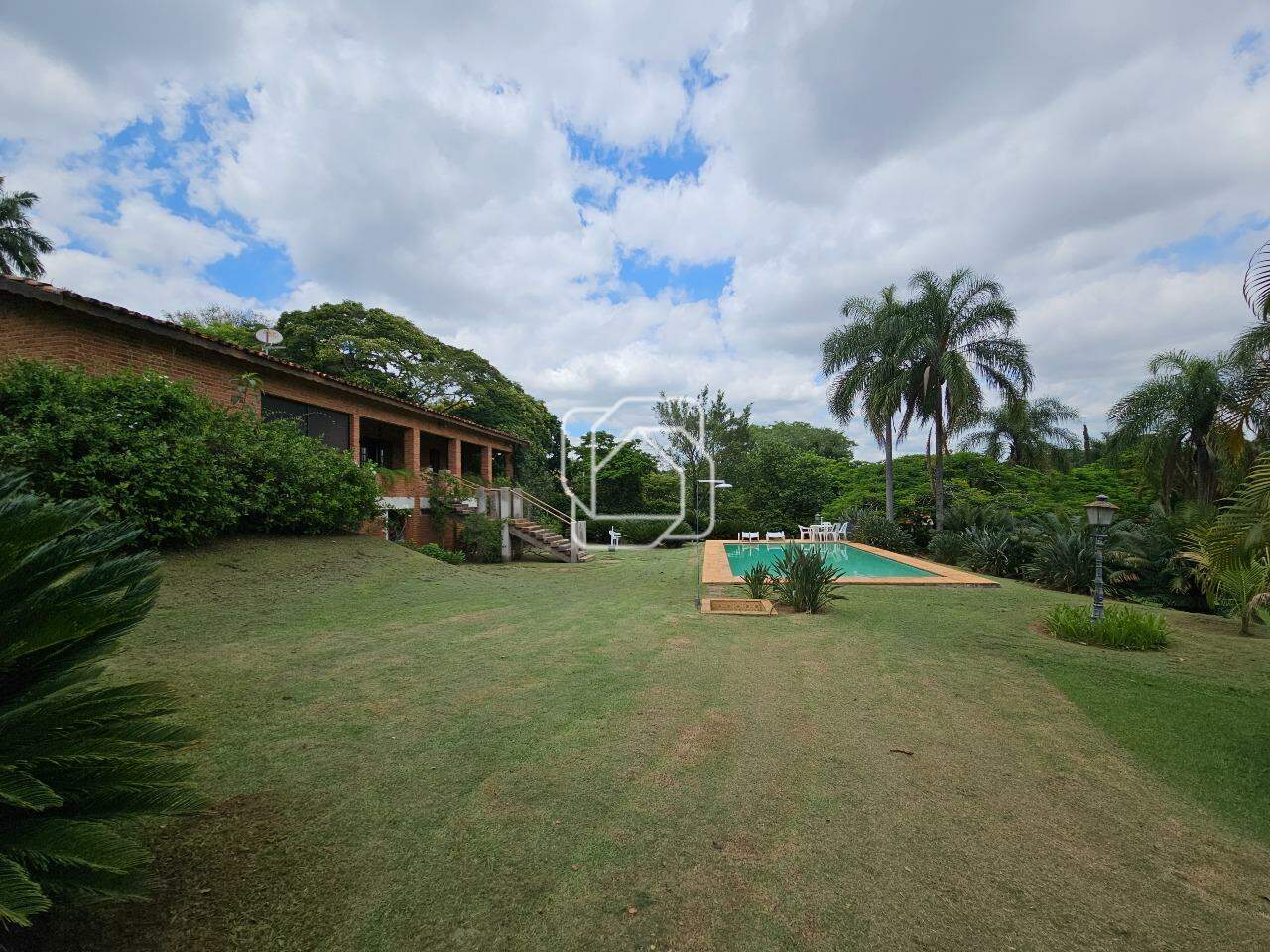Casa de Condomínio à venda em Indaiatuba - SP - Recanto das Flores: Área externa