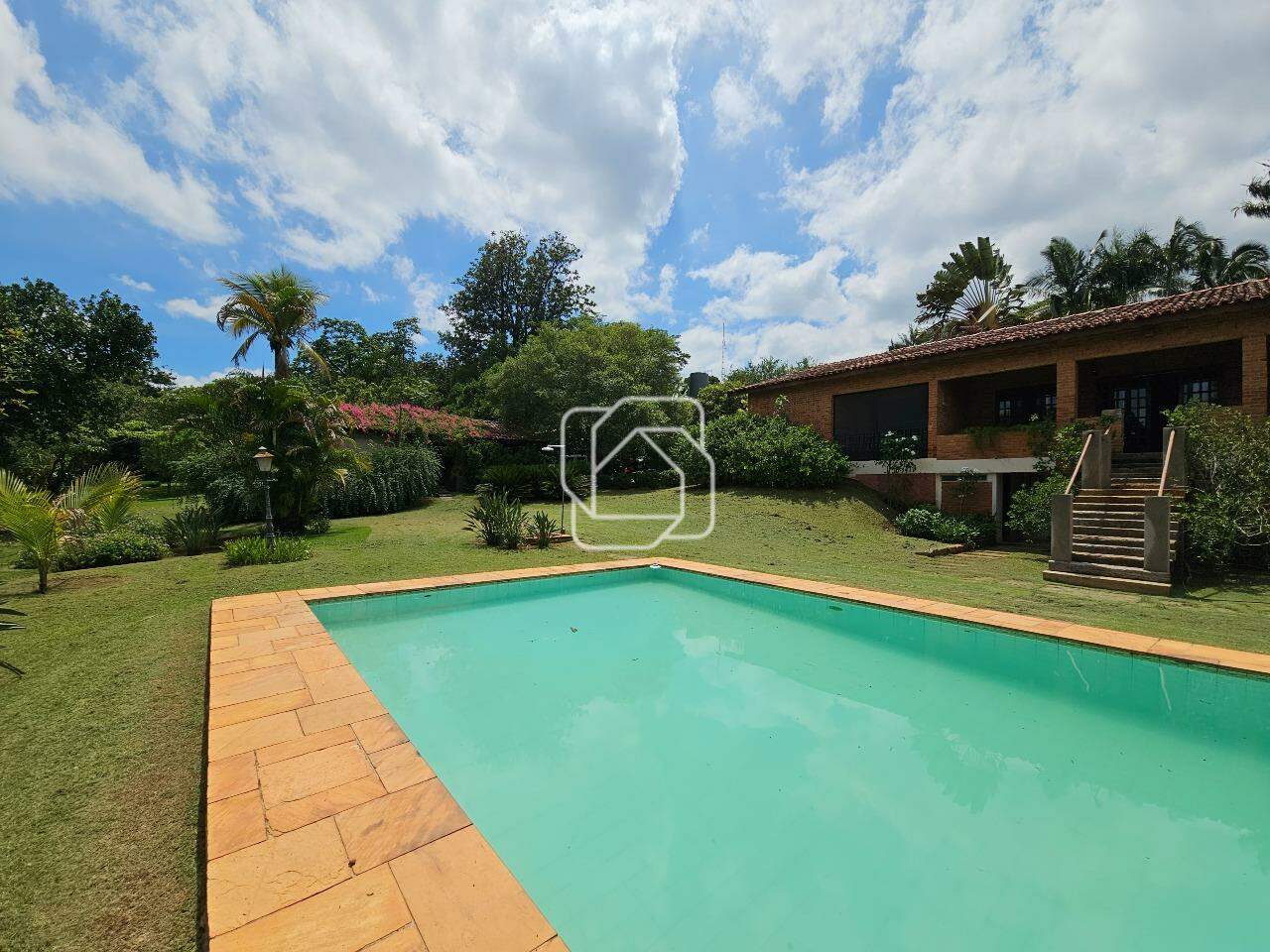 Casa de Condomínio à venda em Indaiatuba - SP - Recanto das Flores: Área da piscina