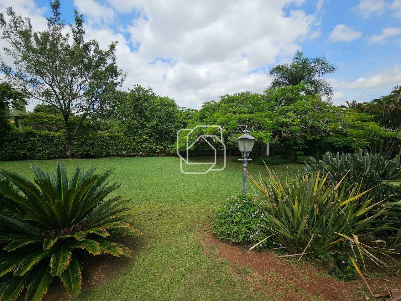 Casa de Condomínio à venda em Indaiatuba - SP - Recanto das Flores: Área externa