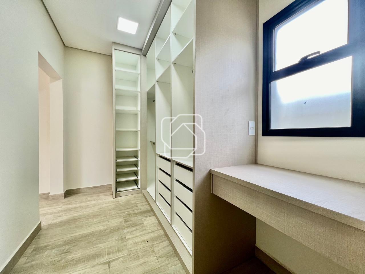Casa de Condomínio à venda em Salto - SP - Residencial Lagos D’Icaraí: Closet