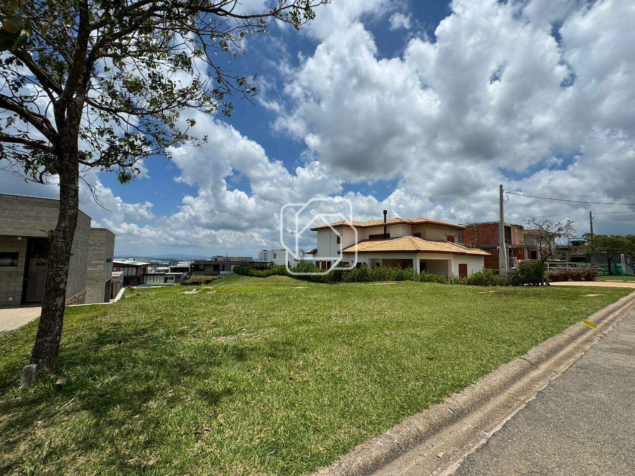 Terreno à venda em Itu - SP - Condomínio Fazenda Kurumin: 