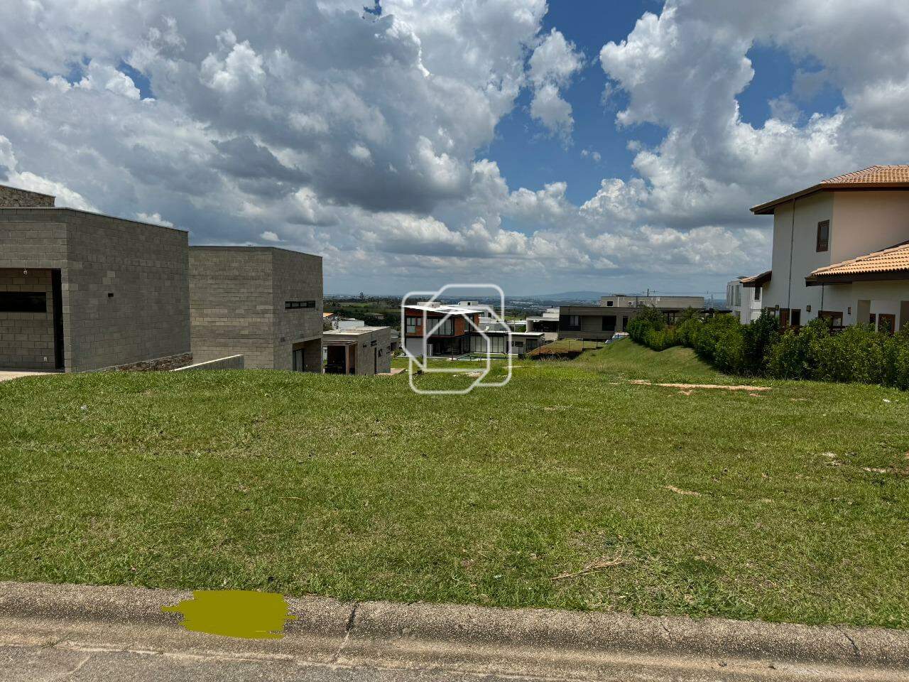 Terreno à venda em Itu - SP - Condomínio Fazenda Kurumin: 