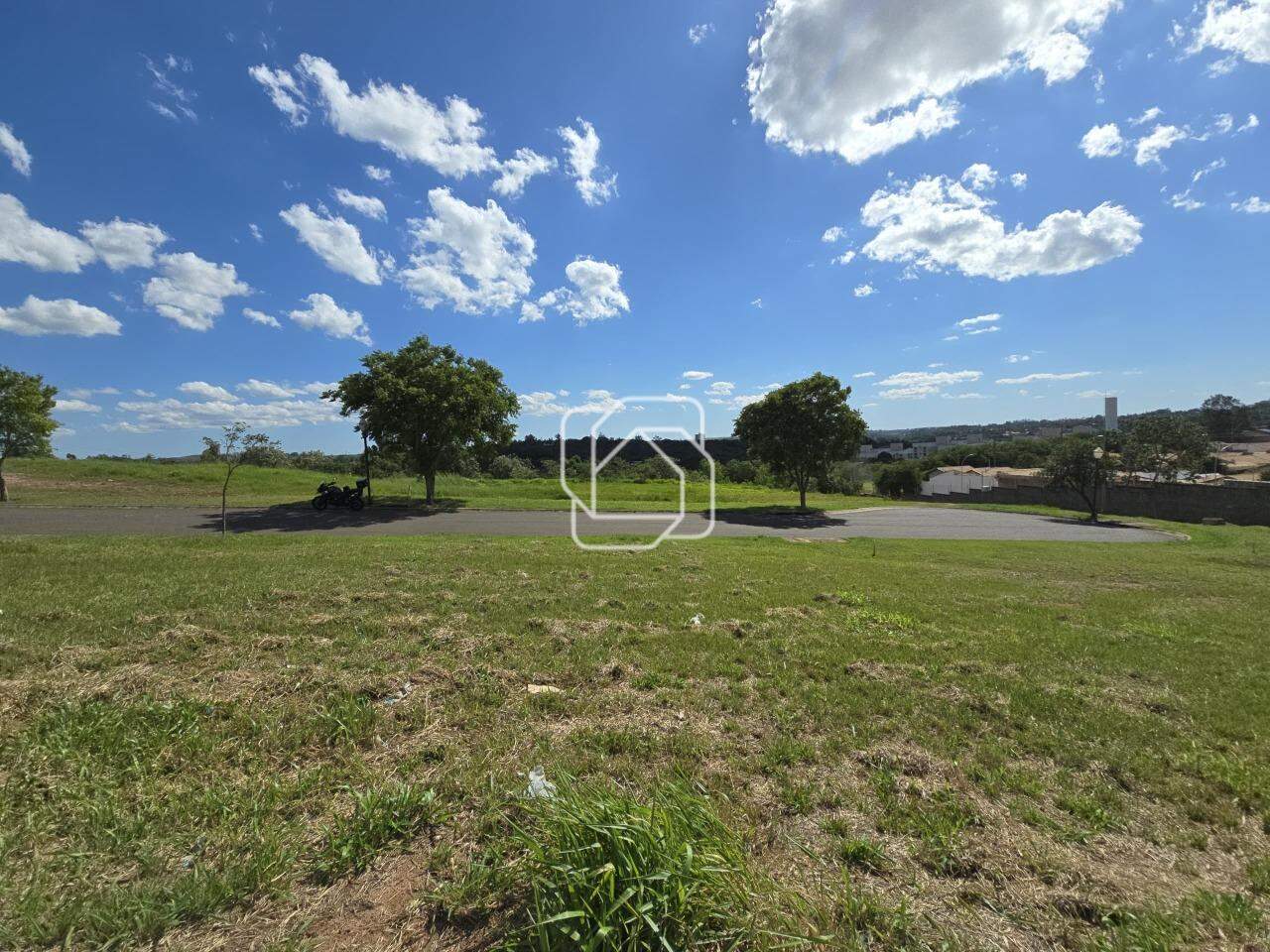 Terreno à venda em Itu - SP - Residencial Parque Campos de Santo Antônio II: 