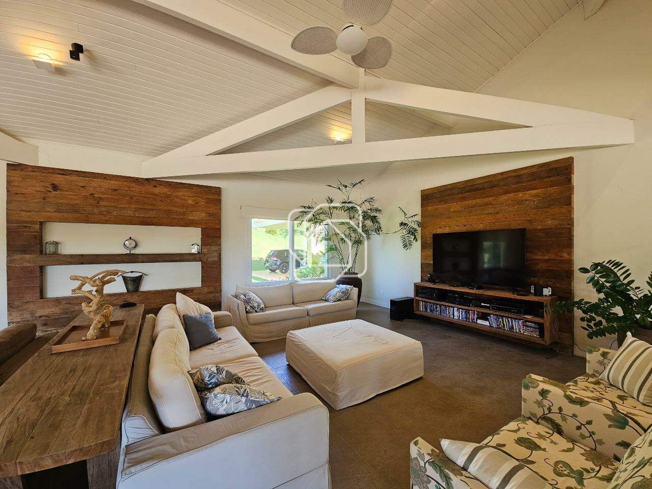 Casa de Condomínio à venda em Indaiatuba - SP - Lagos de Shanadu: Sala de TV