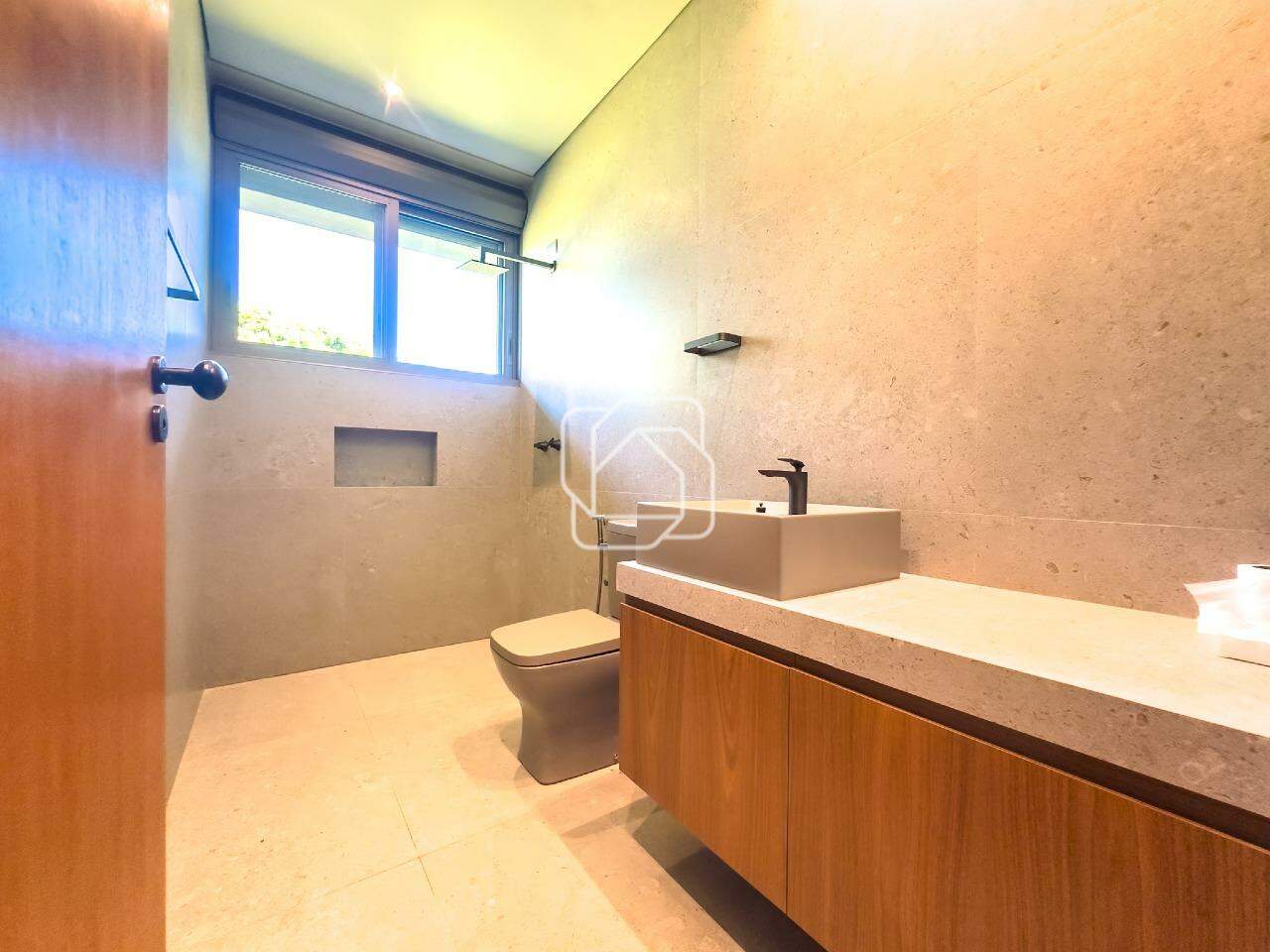 Casa de Condomínio à venda em Indaiatuba - SP - Recanto das Flores: Banheiro
