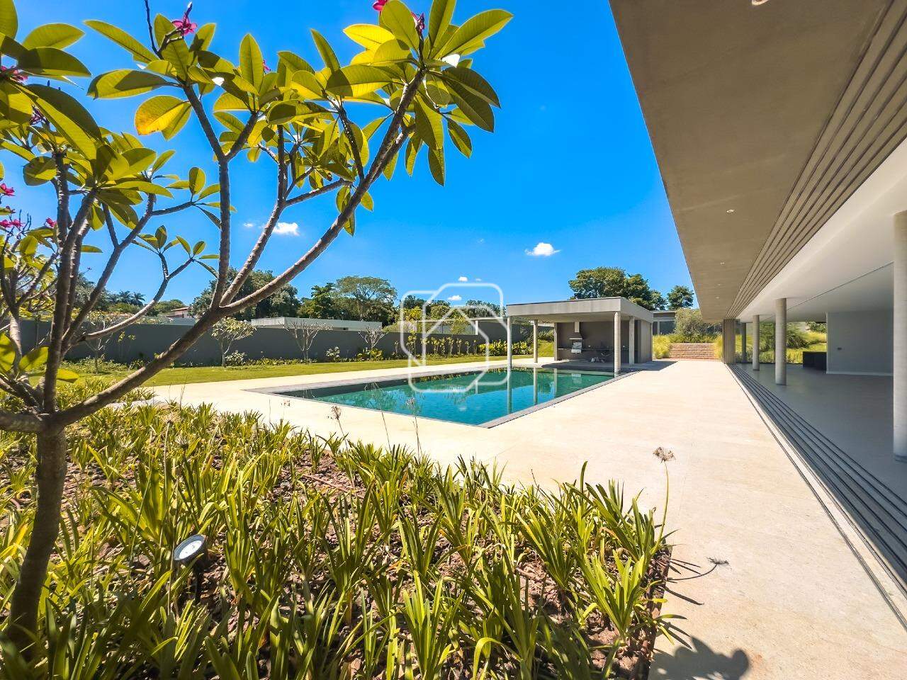 Casa de Condomínio à venda em Indaiatuba - SP - Recanto das Flores: Área da piscina