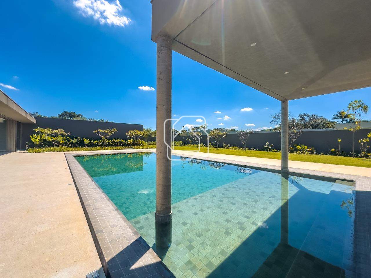 Casa de Condomínio à venda em Indaiatuba - SP - Recanto das Flores: Área da piscina