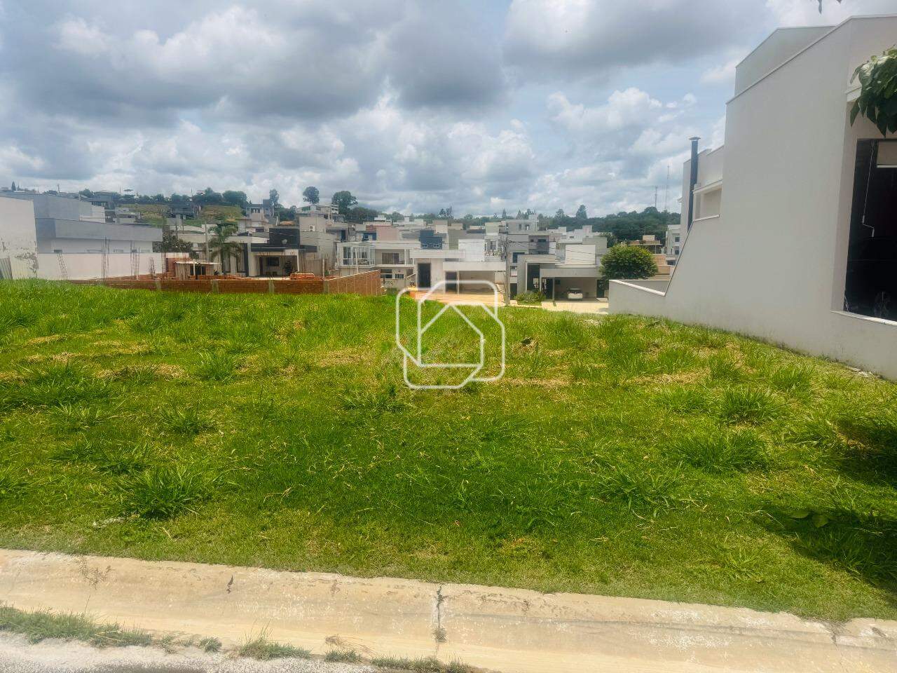 Terreno à venda em Salto - SP - Residencial Lagos D’Icaraí: 