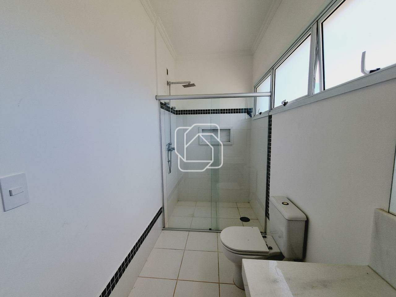 Casa de Condomínio para aluguel em Indaiatuba - SP - Jardim Vila Paradiso: Banheiro